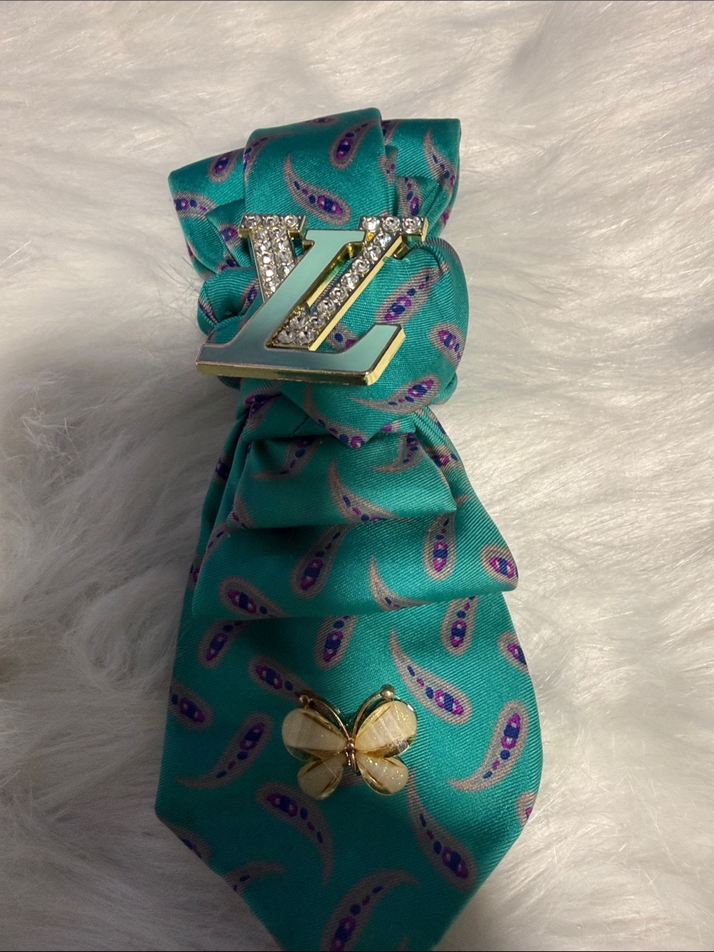Louis Vuitton Turquoise Crystal LV Knot Junk Tie Accessory